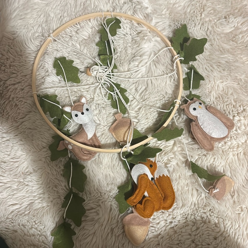 Baby crib mobile